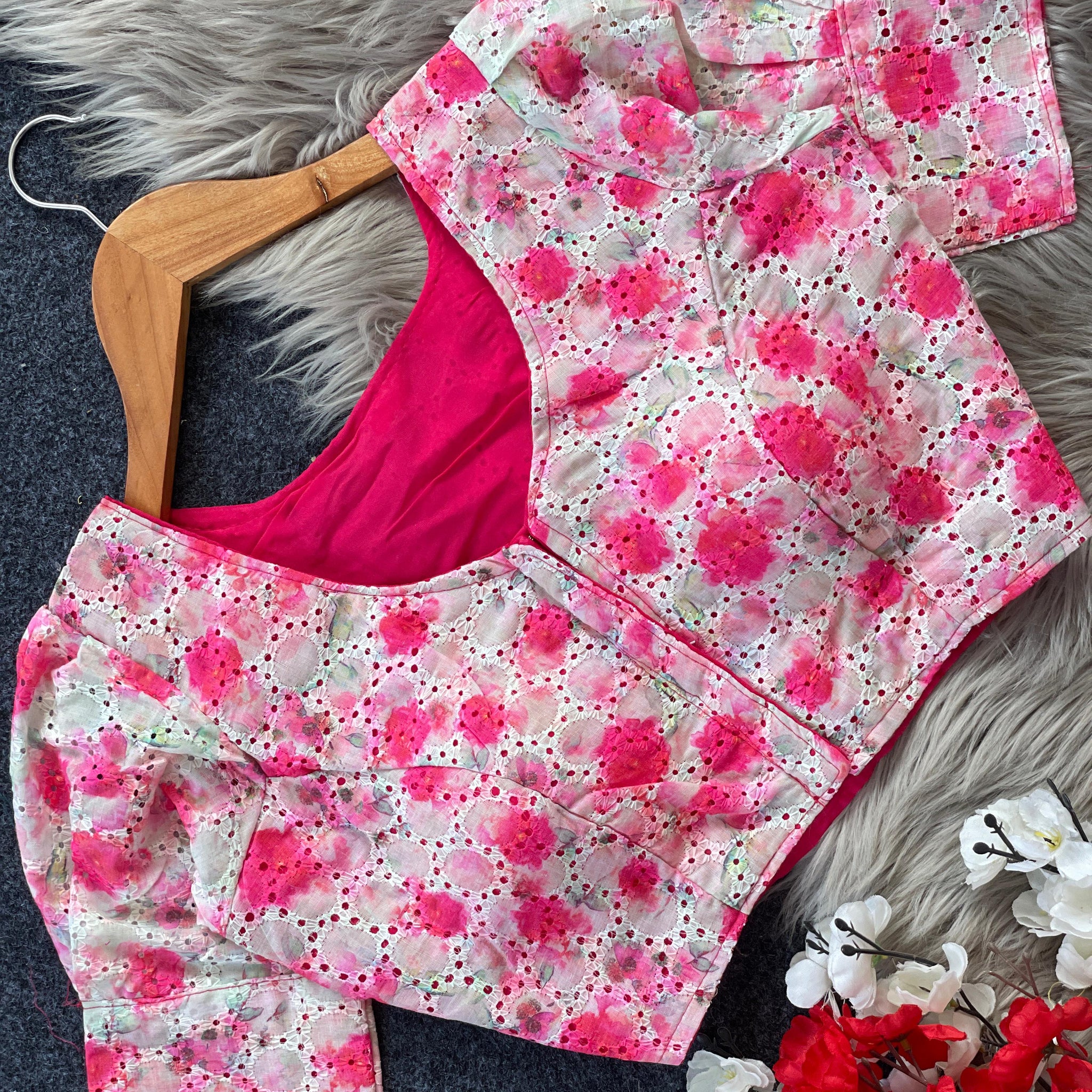 Hakoba Blouse