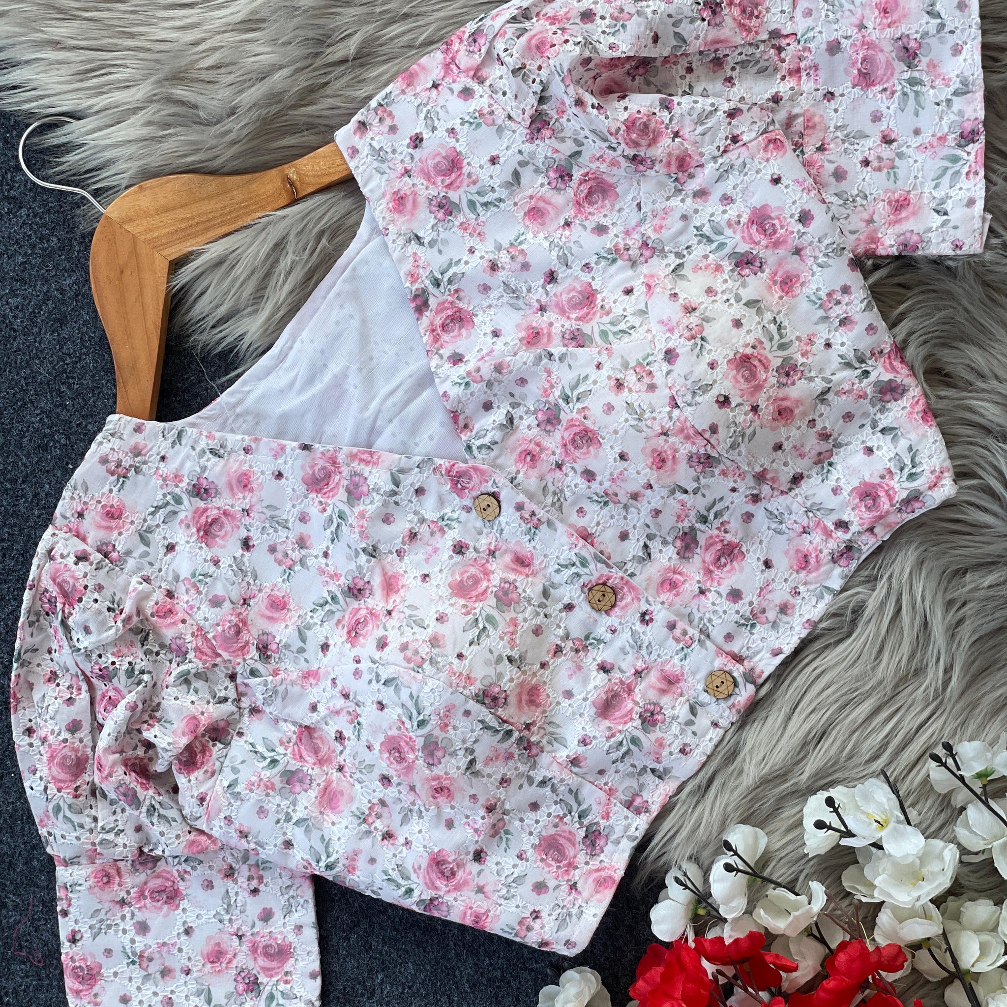 Hakoba Blouse