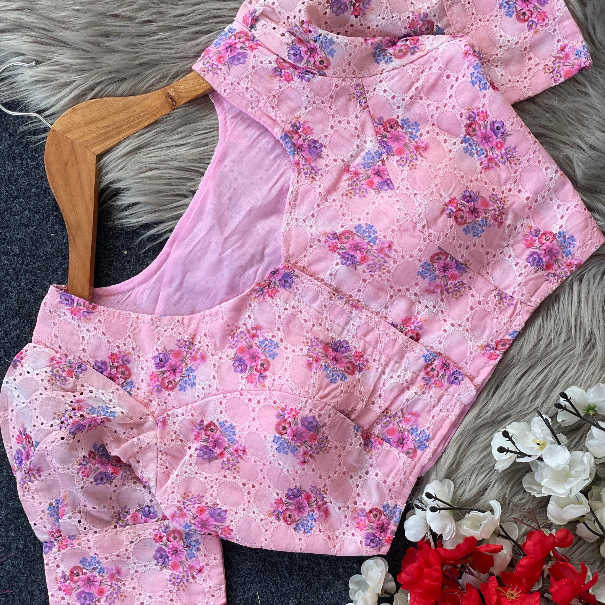 Hakoba Blouse