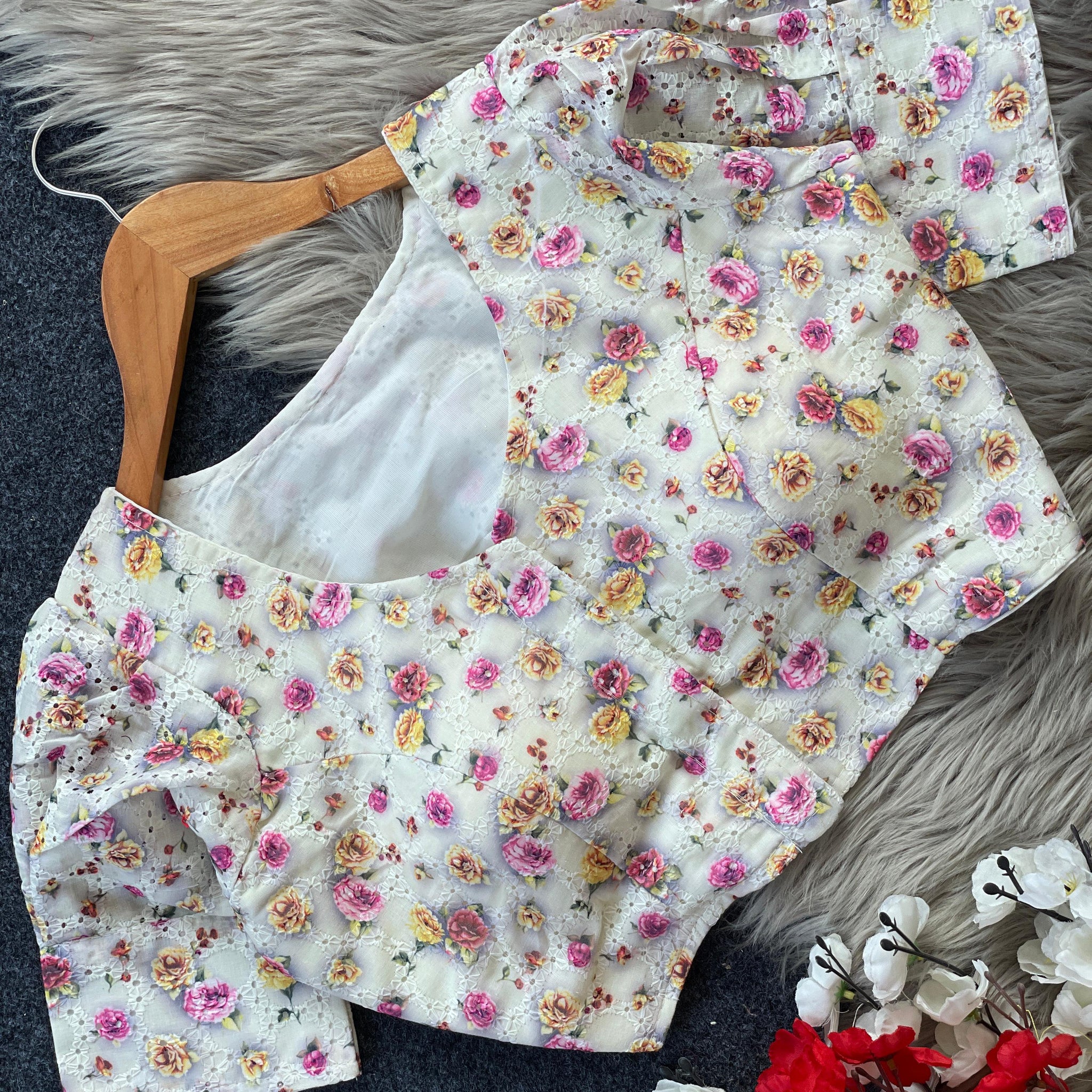 Hakoba Blouse