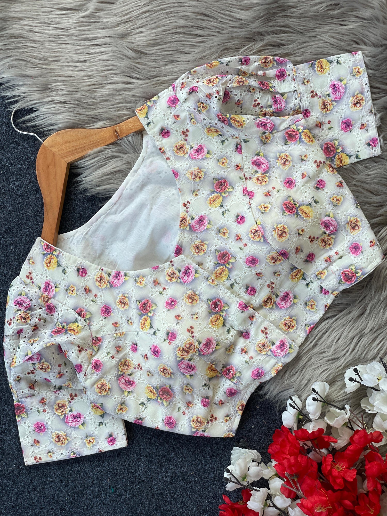 Hakoba Blouse