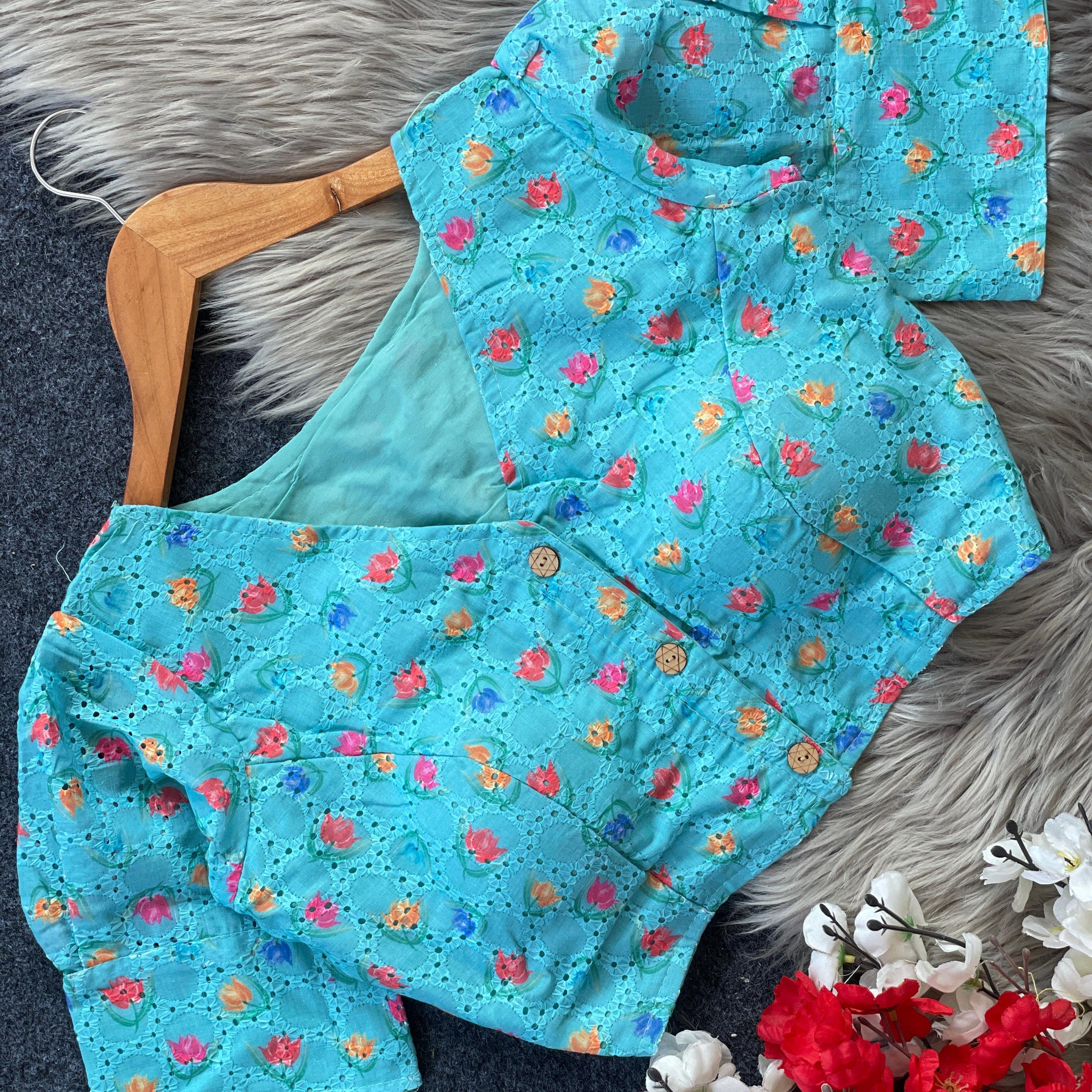 Hakoba Blouse