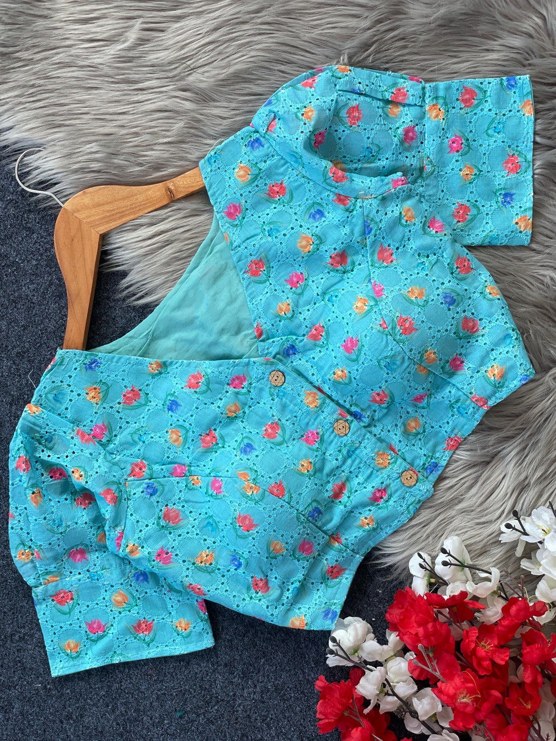 Hakoba Blouse