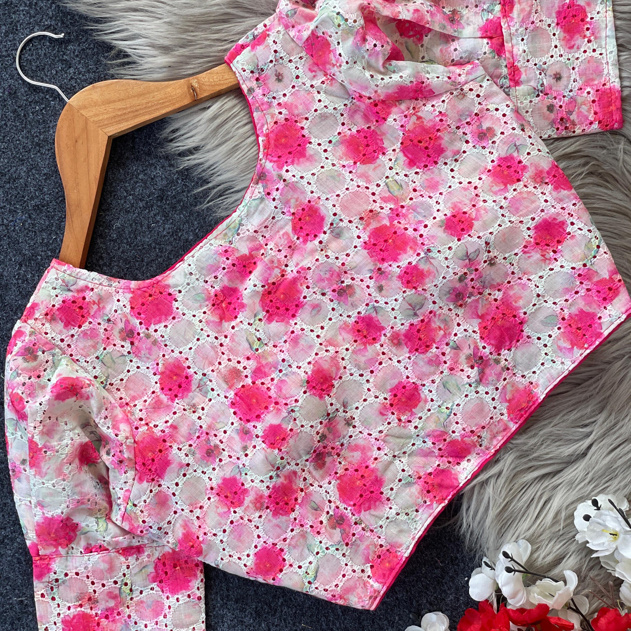 Hakoba Blouse