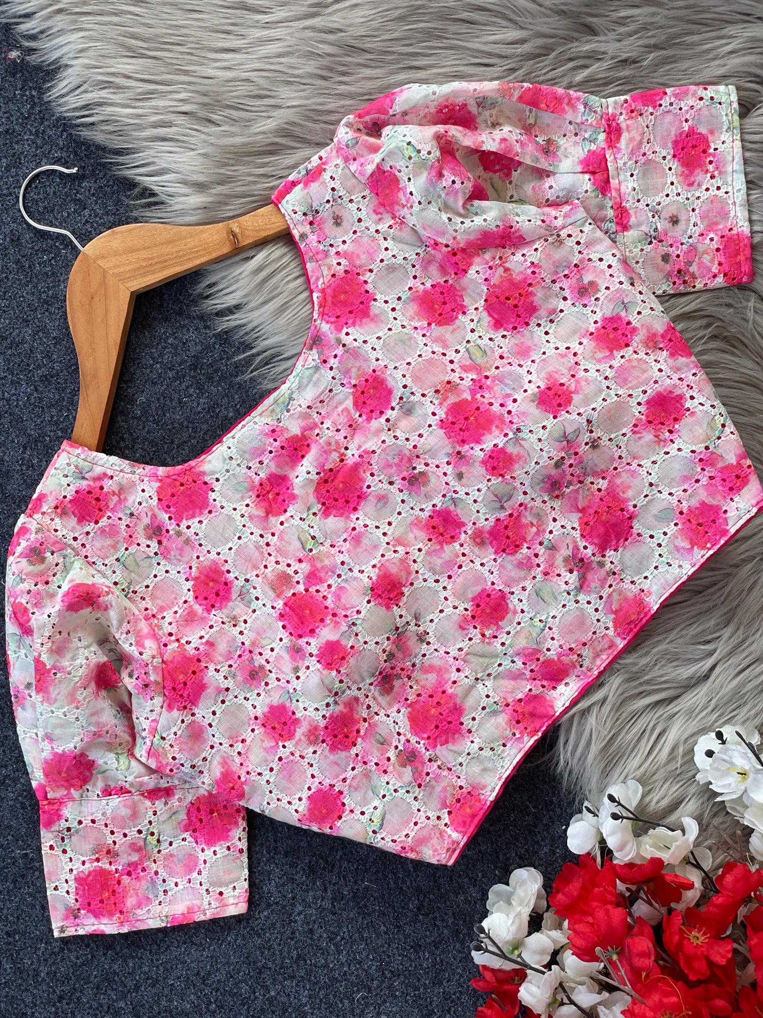 Hakoba Blouse