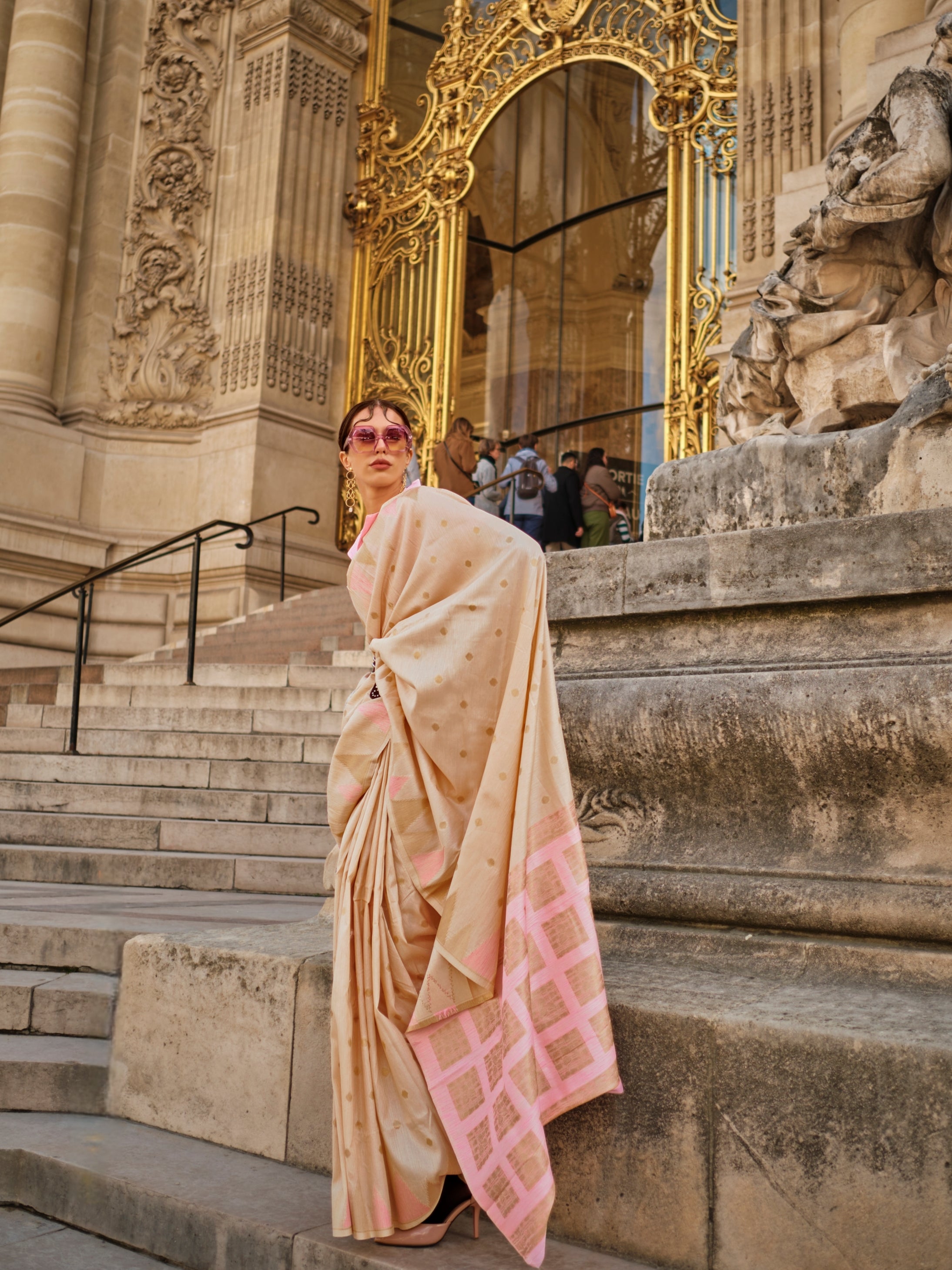Beige &amp; Pink Kanchipuram Silk Saree with Heavy Gold Zari Weaving