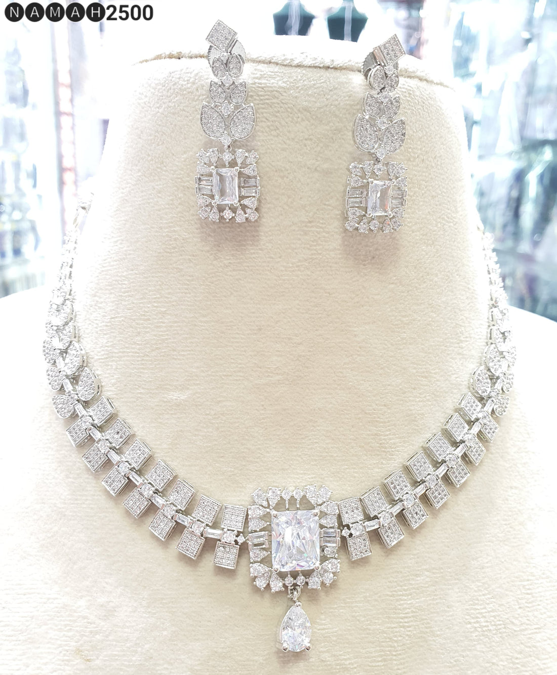 Necklace Set
