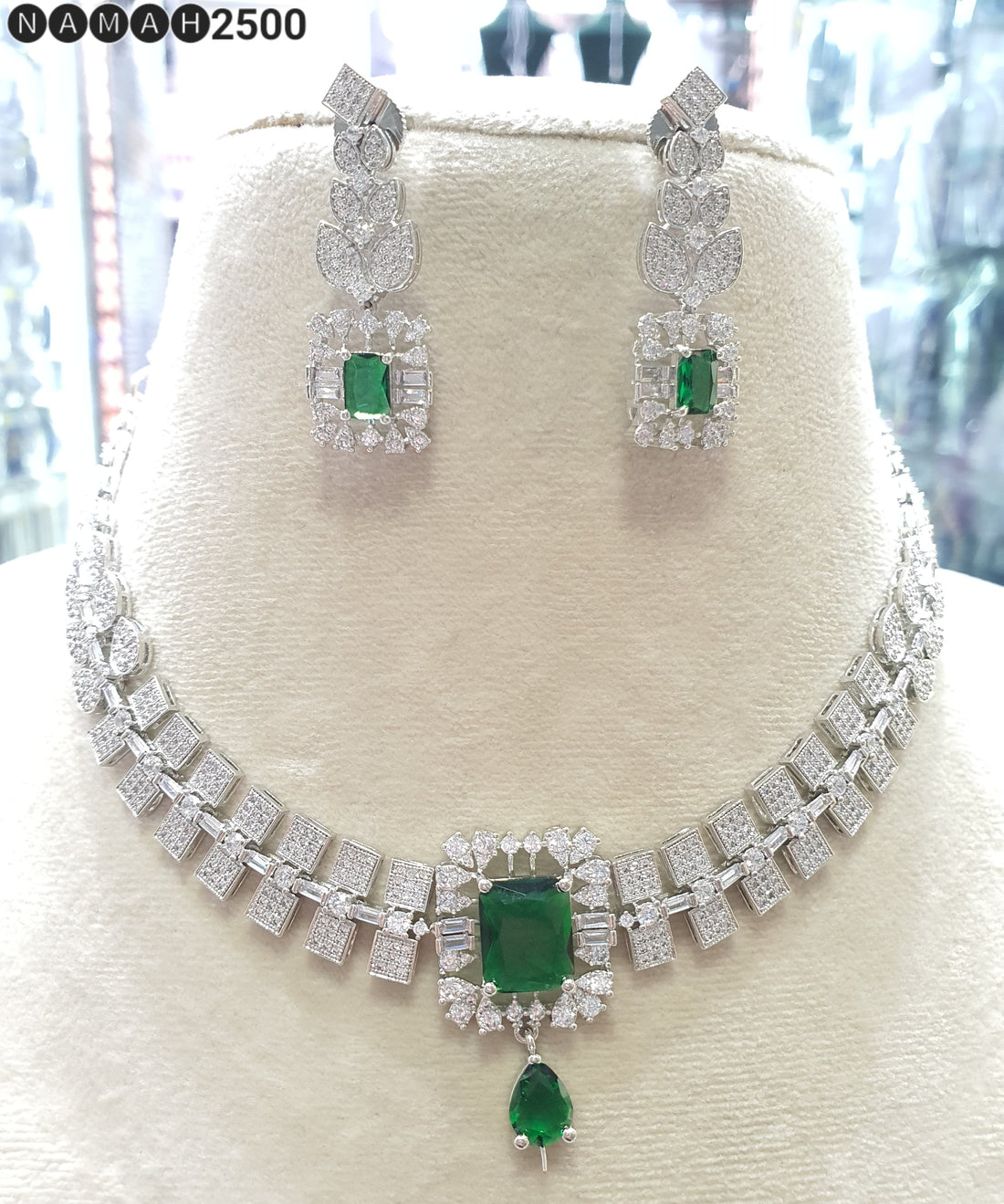 Necklace Set