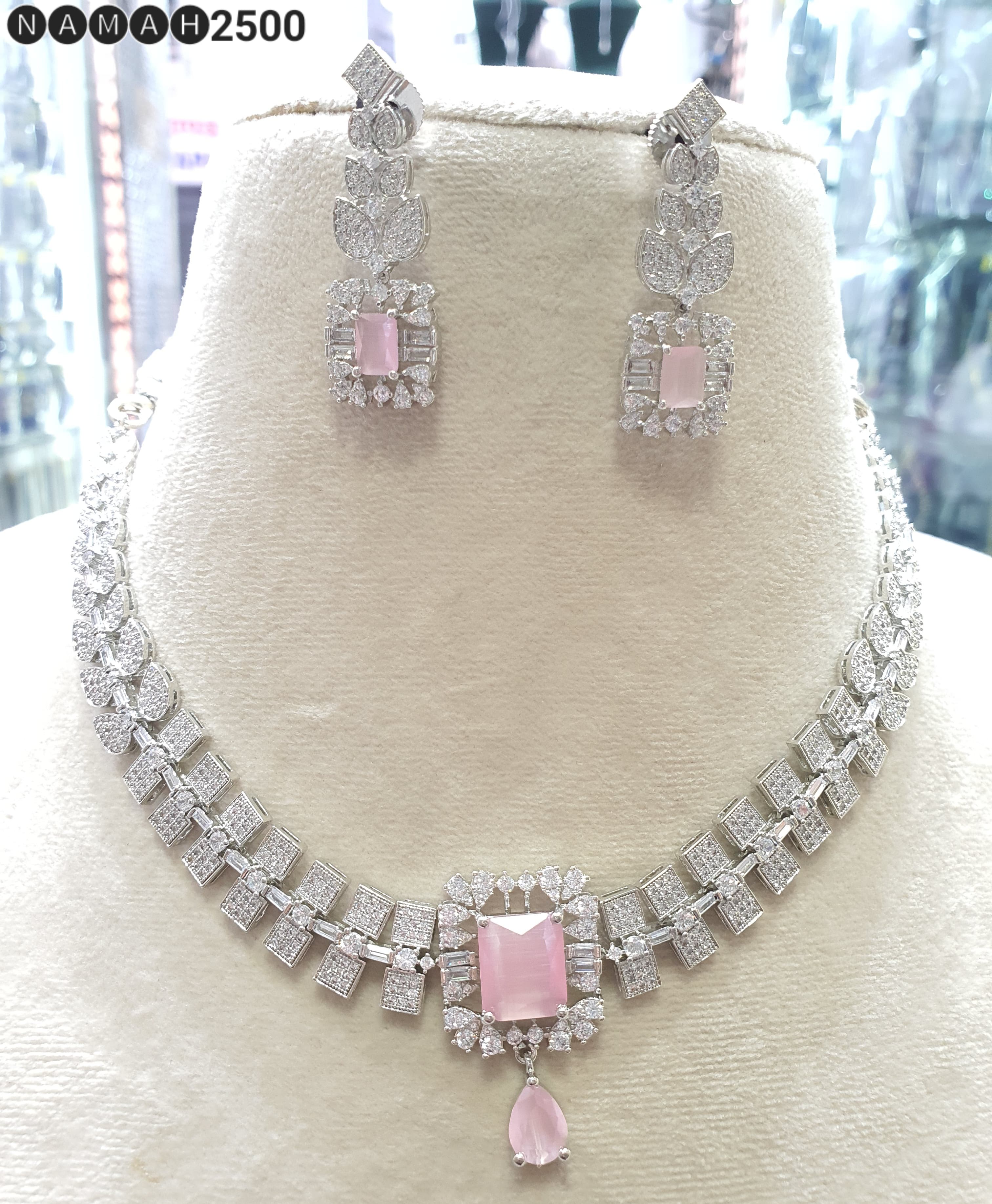Necklace Set