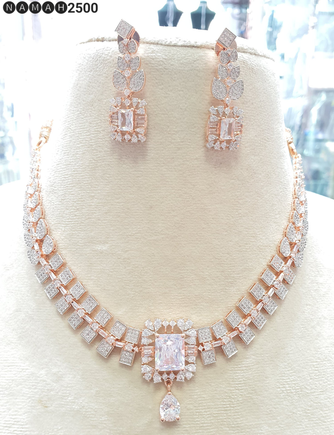 Necklace Set