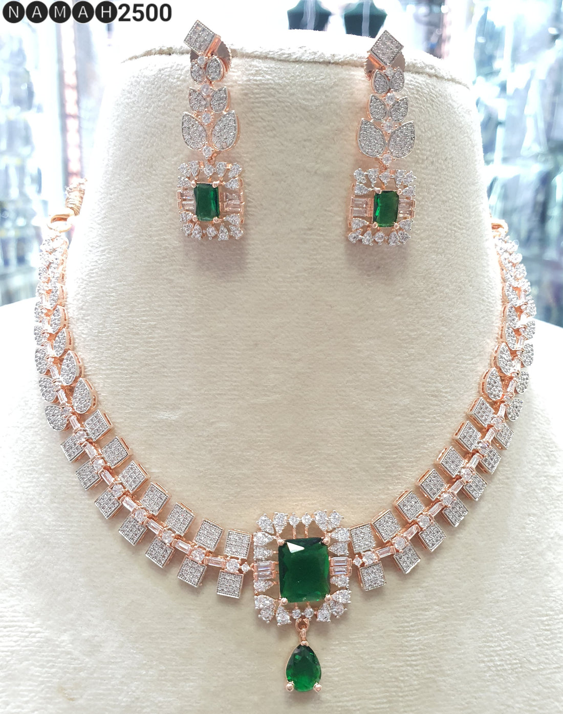 Necklace Set
