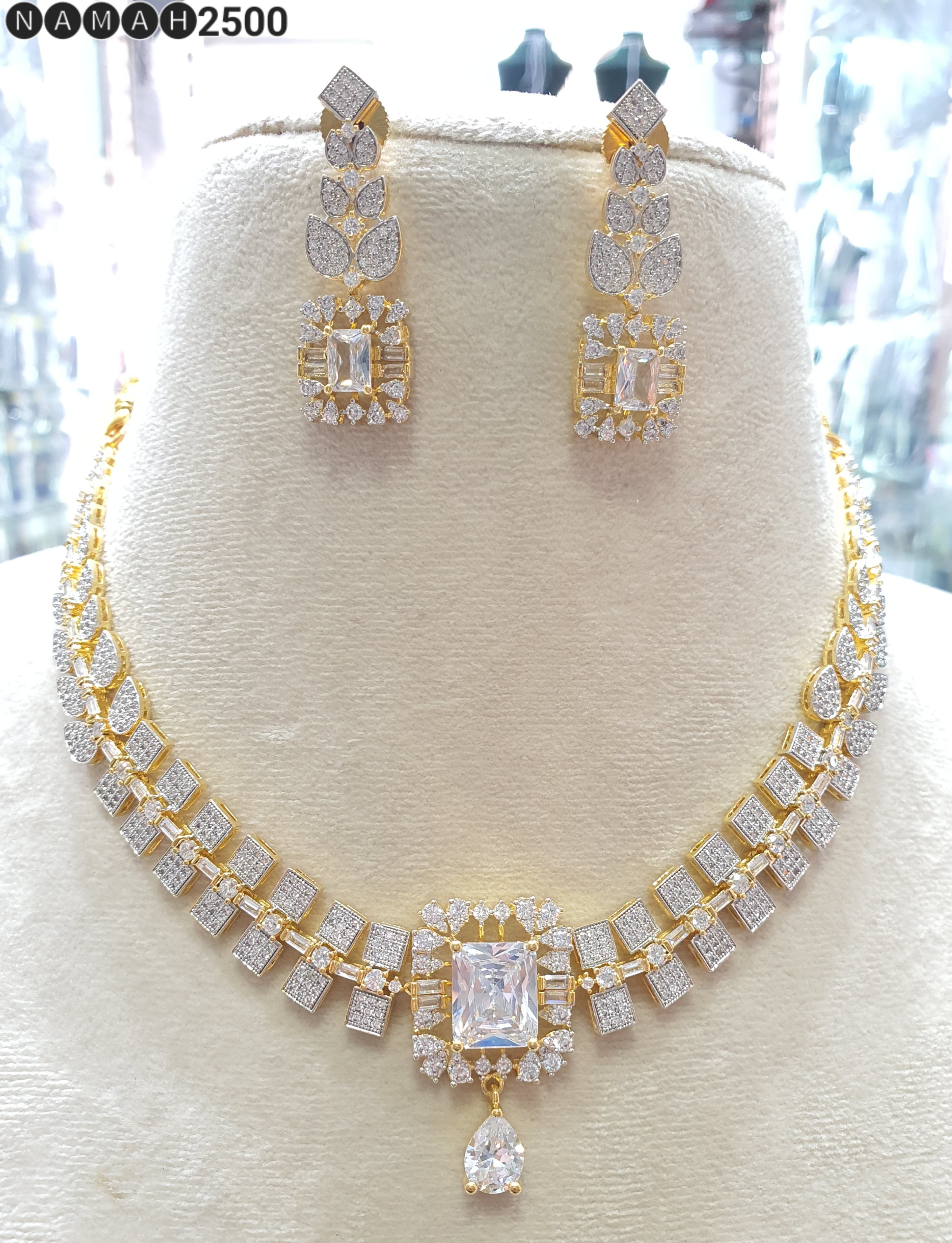 Necklace Set