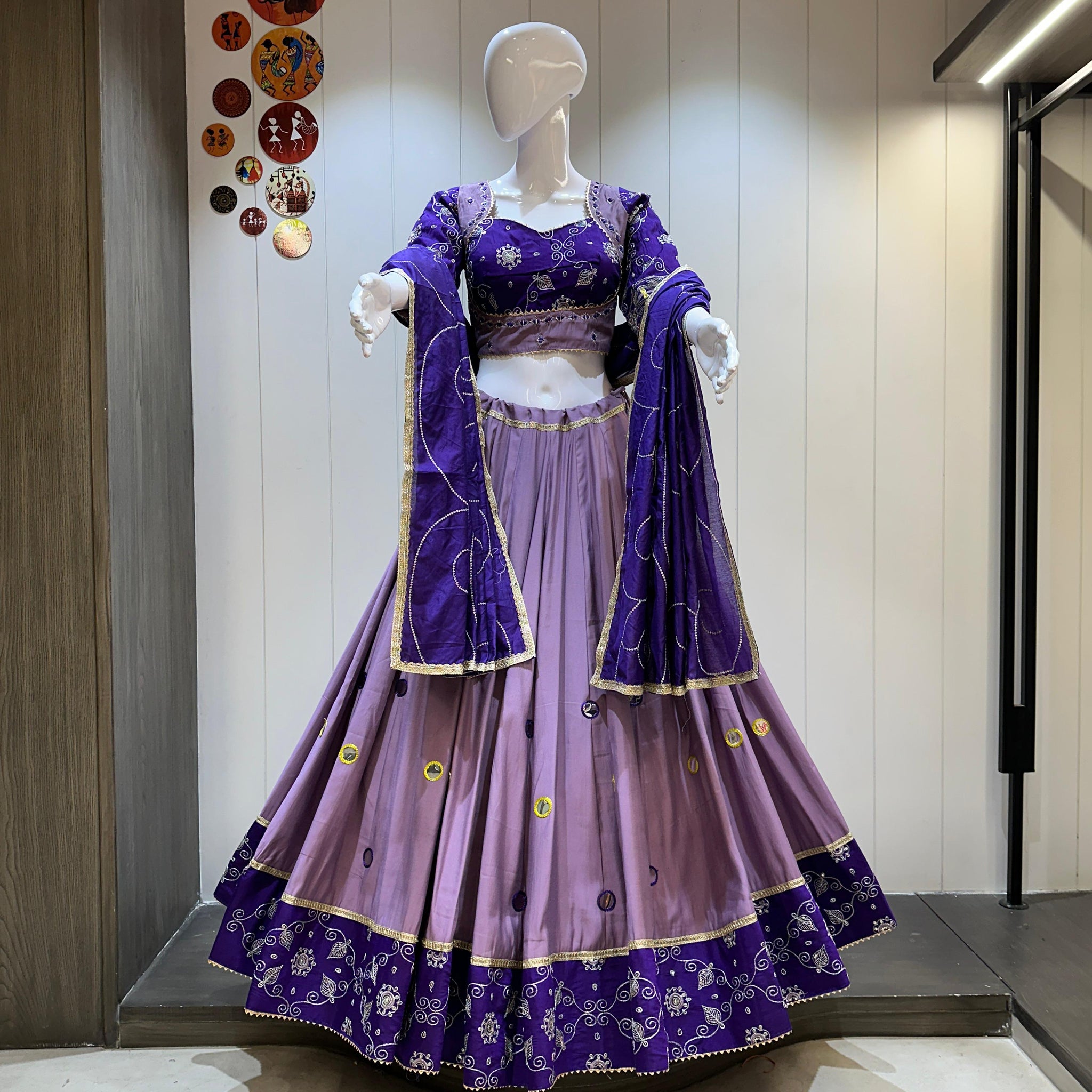 Lavender Gujarati chaniya choli with purple dupatta 