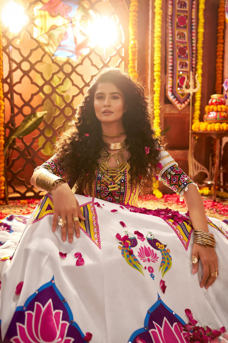 Gajji silk white lehenga choli

