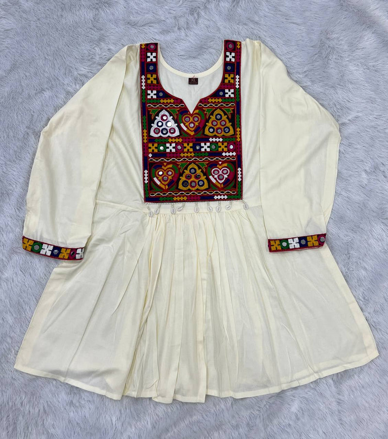 Navratri Kurti Top