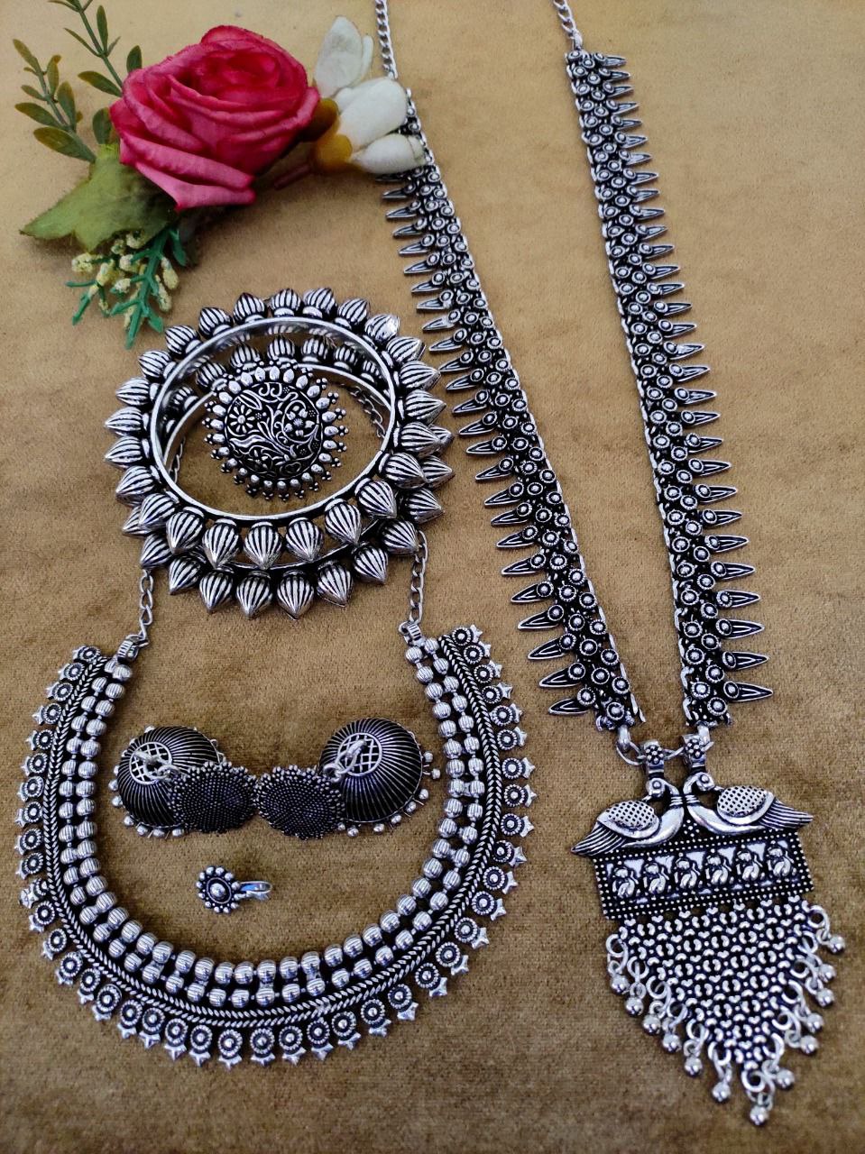 Necklace Set
