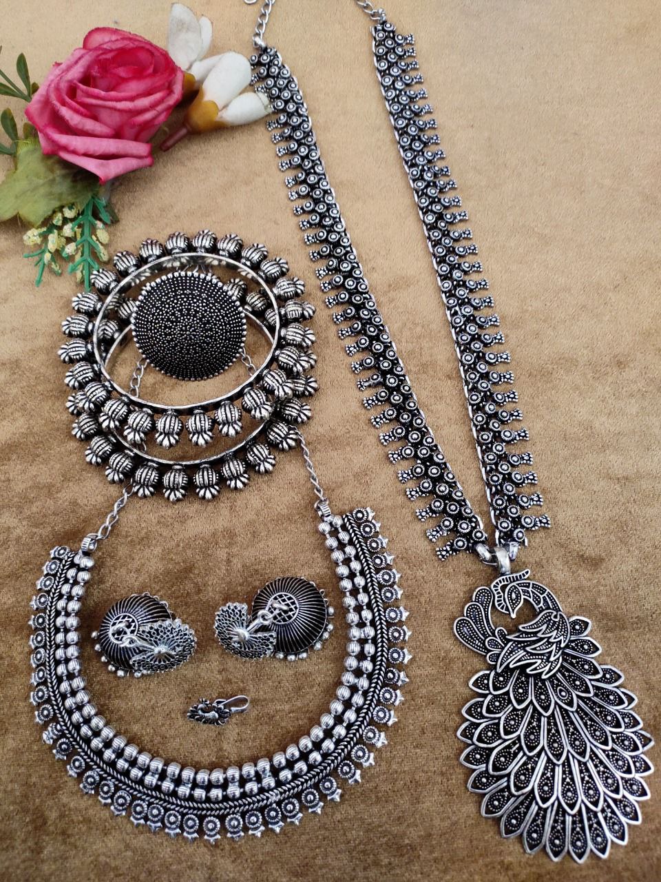 Necklace Set