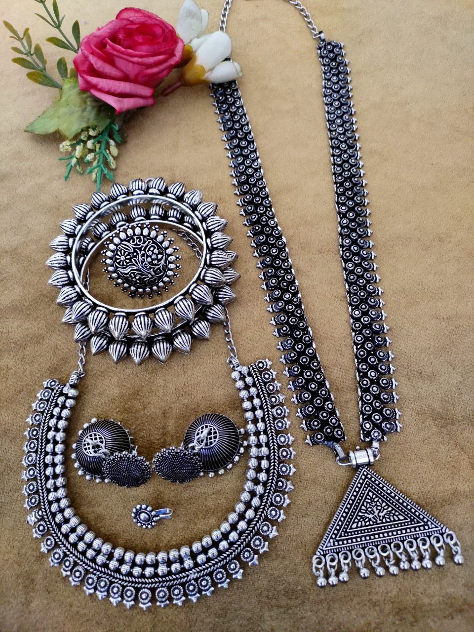 Necklace Set