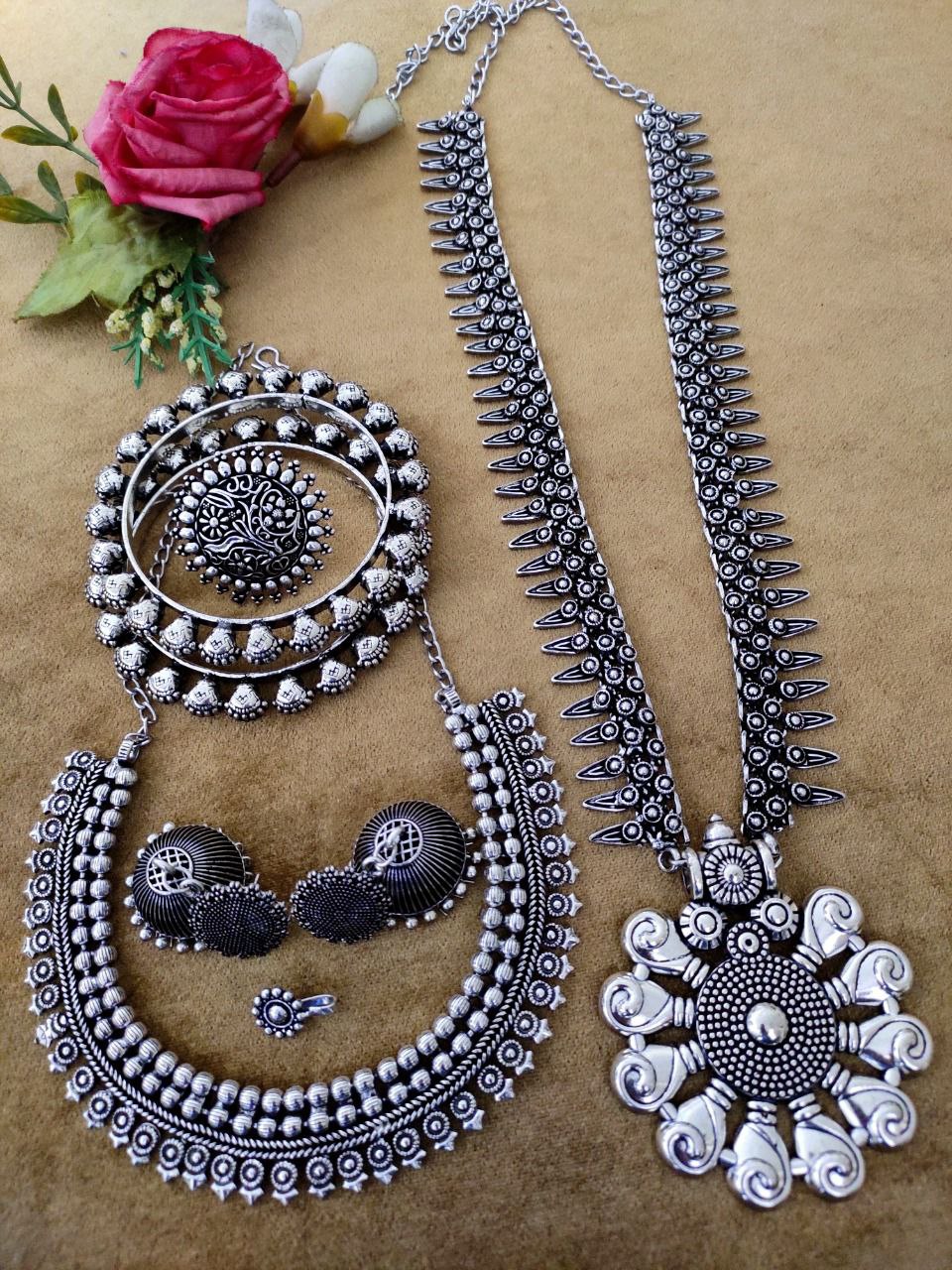 Necklace Set