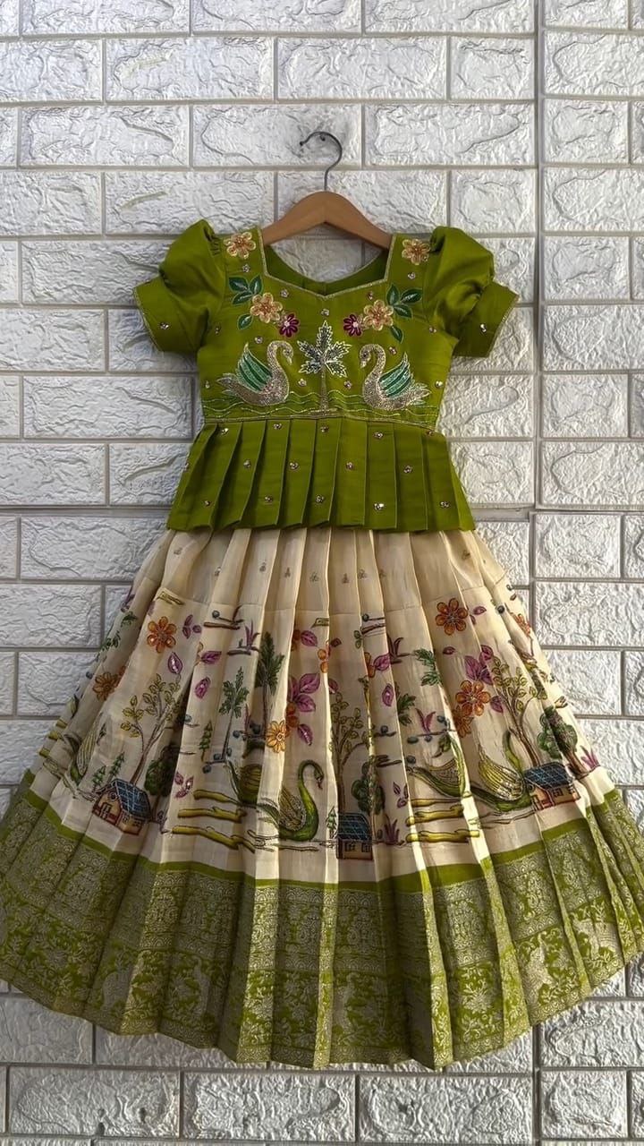 Green Pure Chinon Silk With Digital Print Kids Lehenga Choli
