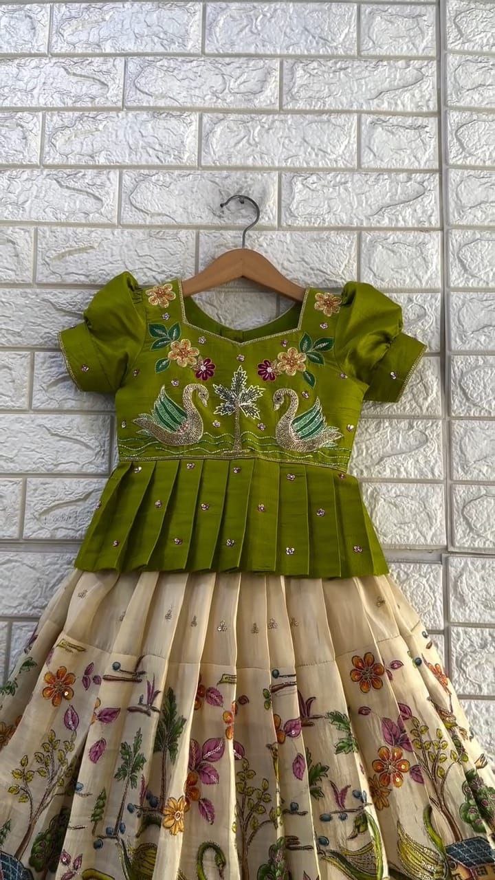 Green Pure Chinon Silk With Digital Print Kids Lehenga Choli