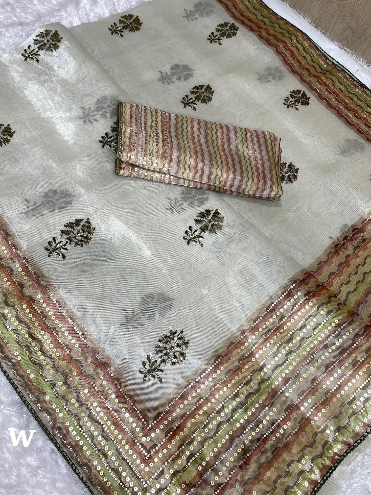 White Pure Tani Shani Silk Saree Tissue Silk Saree Anant Tex Exports Pvt.Ltd..