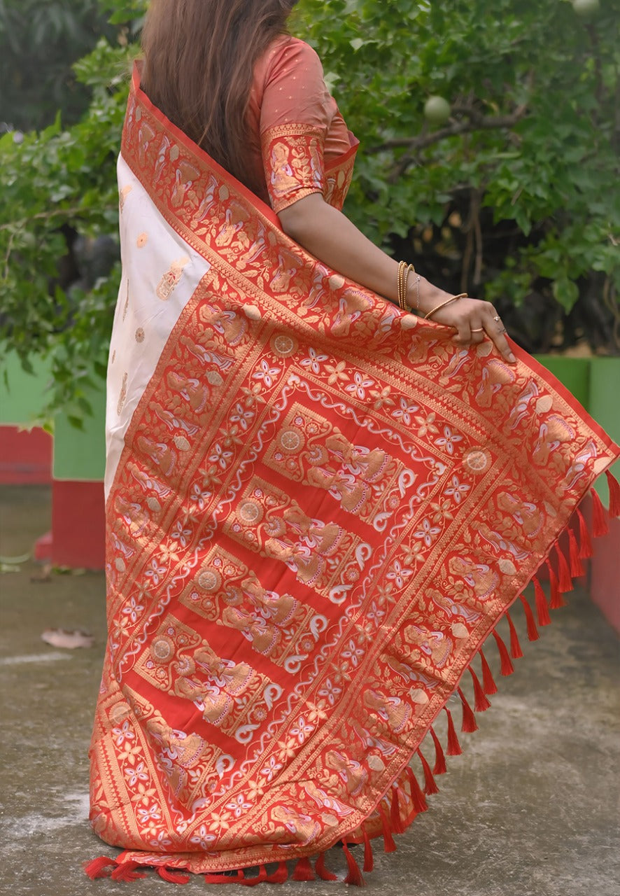 Cream White Pure Soft Silk Banarasi Saree Banarasi Saree Anant Tex Exports Pvt.Ltd..