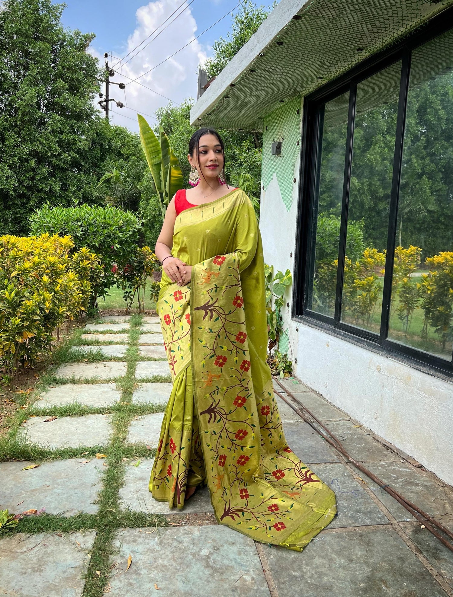 Mehandi Green Pure Paithani Silk Saree Paithani Saree Anant Tex Exports Pvt.Ltd..