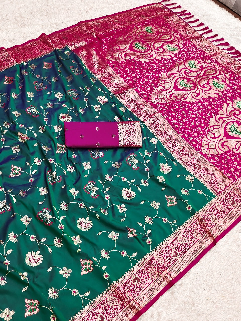 Green Banarasi Jaal Zari Woven Silk Banarasi Saree Banarasi Silk Saree Anant Tex Exports Pvt.Ltd..