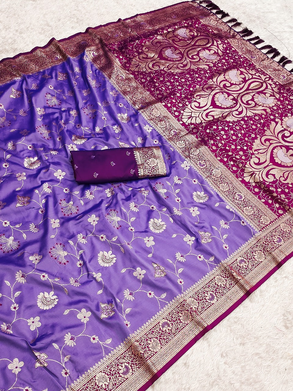 Lavender Banarasi Jaal Zari Woven Silk Banarasi Saree Banarasi Silk Saree Anant Tex Exports Pvt.Ltd..
