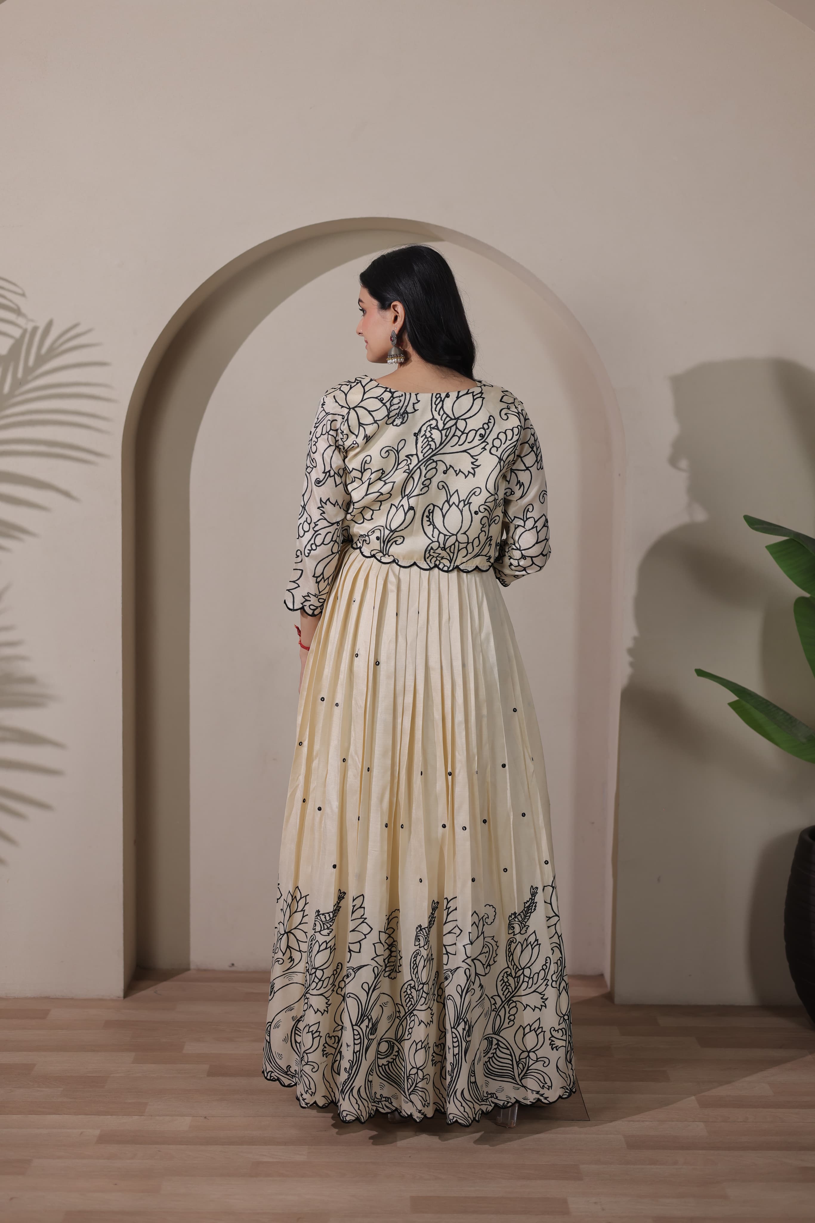 Cream Pure Tussar Silk Blend Kalamkari Anarkali Gown