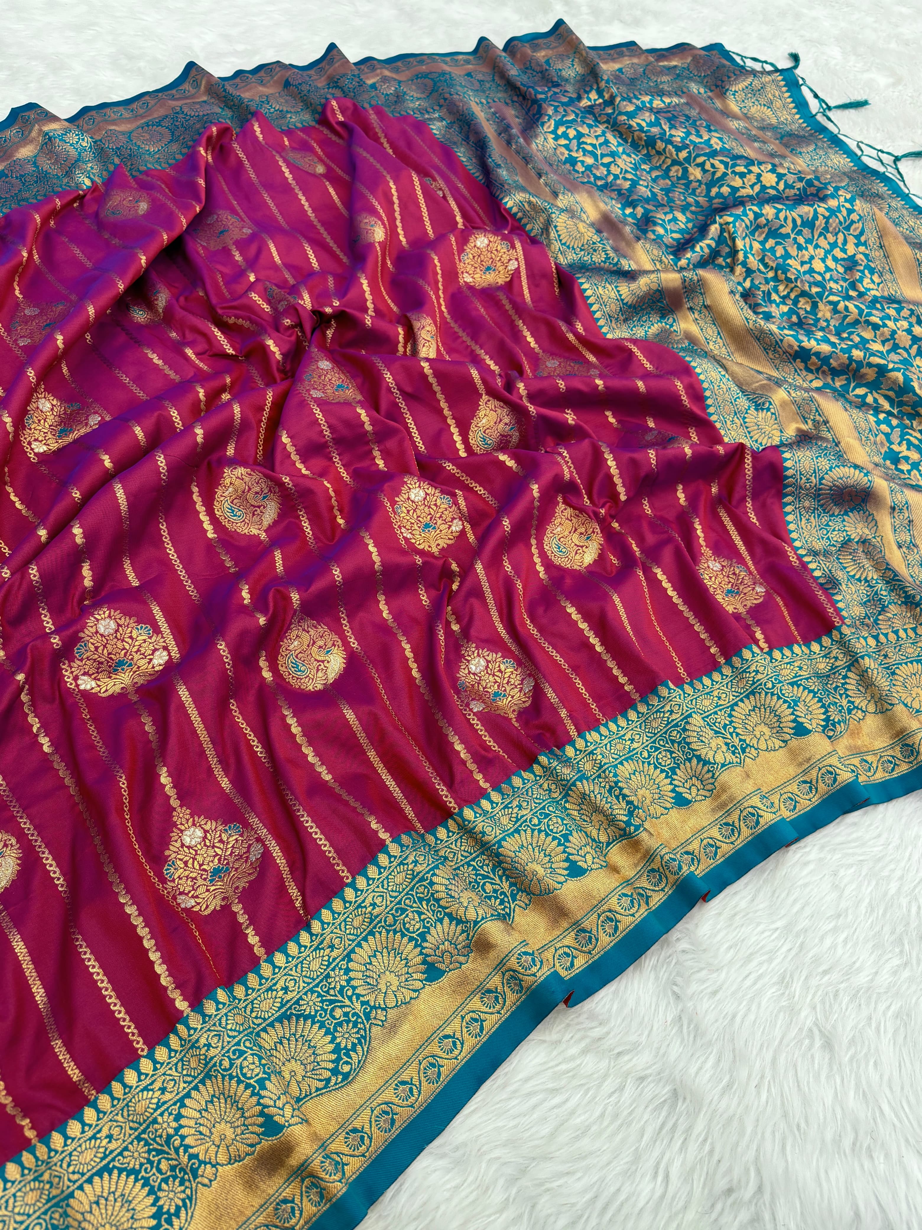 Megenta Soft Silk Zari Woven Patola Banarasi Saree Soft Silk Saree Anant Tex Exports Pvt.Ltd..