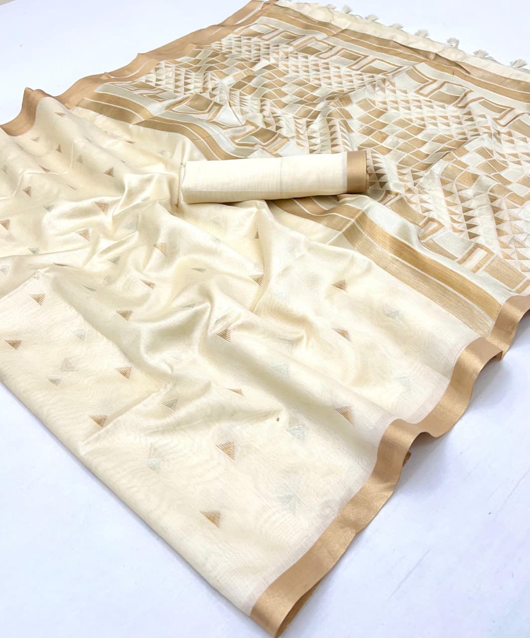 White Pure Tussar Silk Handloom Weaving Saree