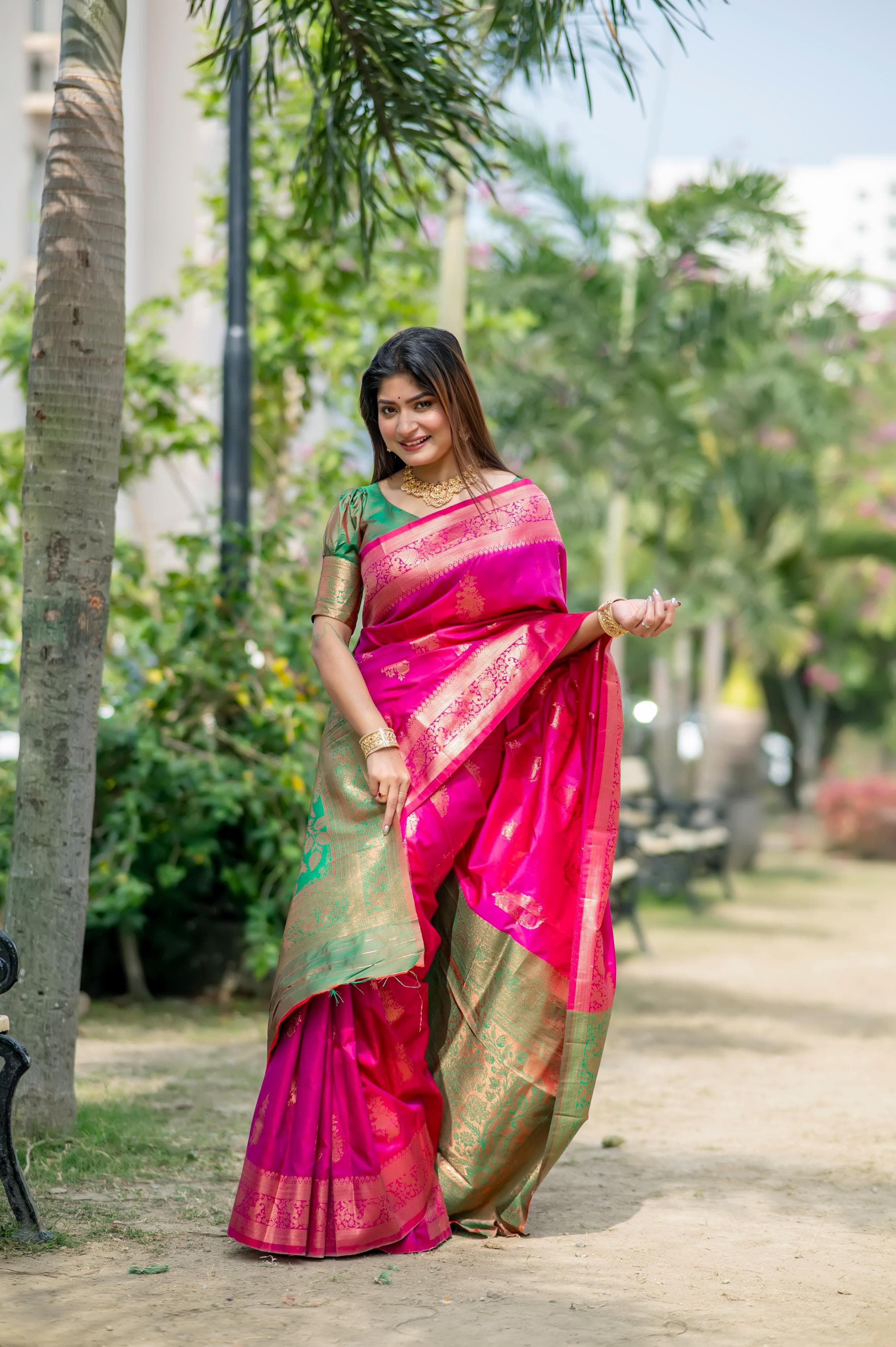 Red Pure Soft Banarasi Katan Silk Banarasi Saree Soft Silk Saree Anant Tex Exports Pvt.Ltd..