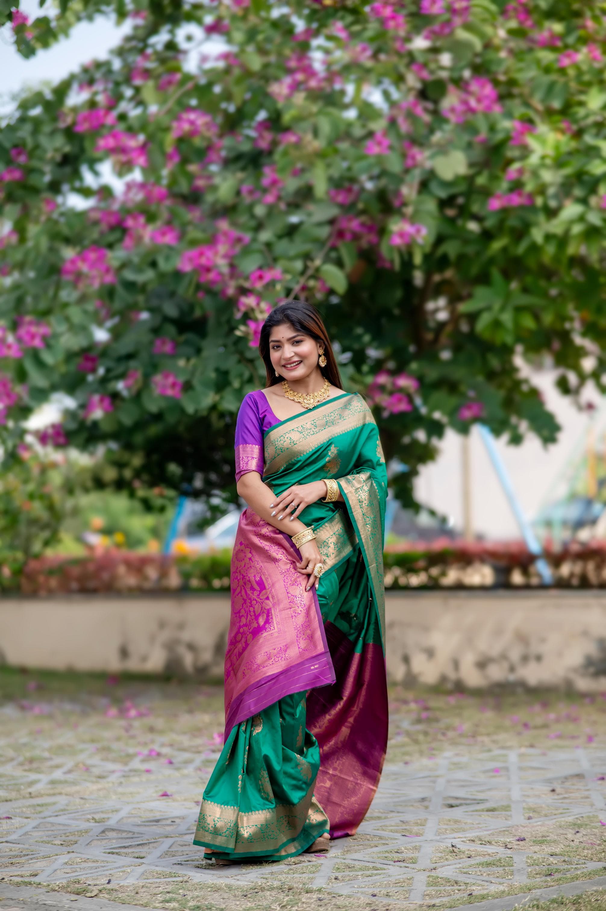 Green Pure Soft Banarasi Katan Silk Banarasi Saree Soft Silk Saree Anant Tex Exports Pvt.Ltd..