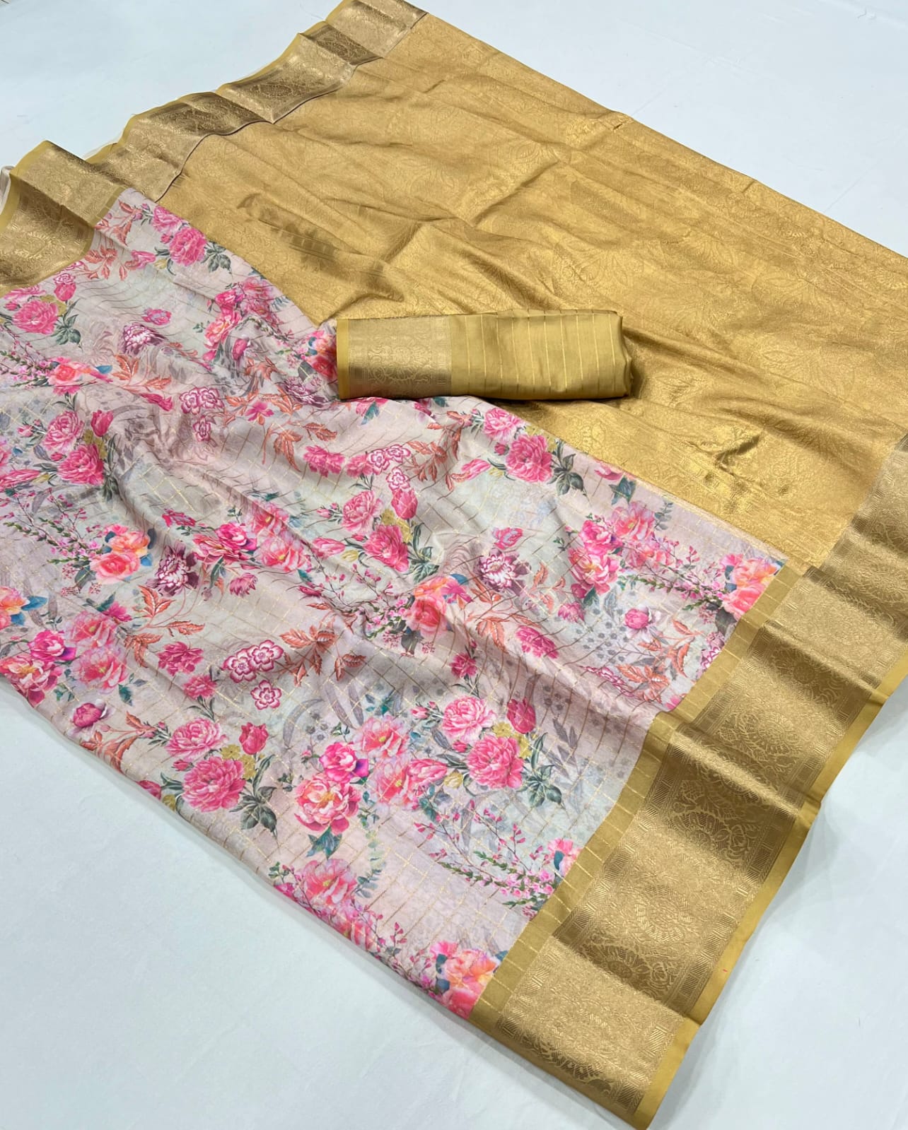 White Soft Georgette Floral Printed Saree