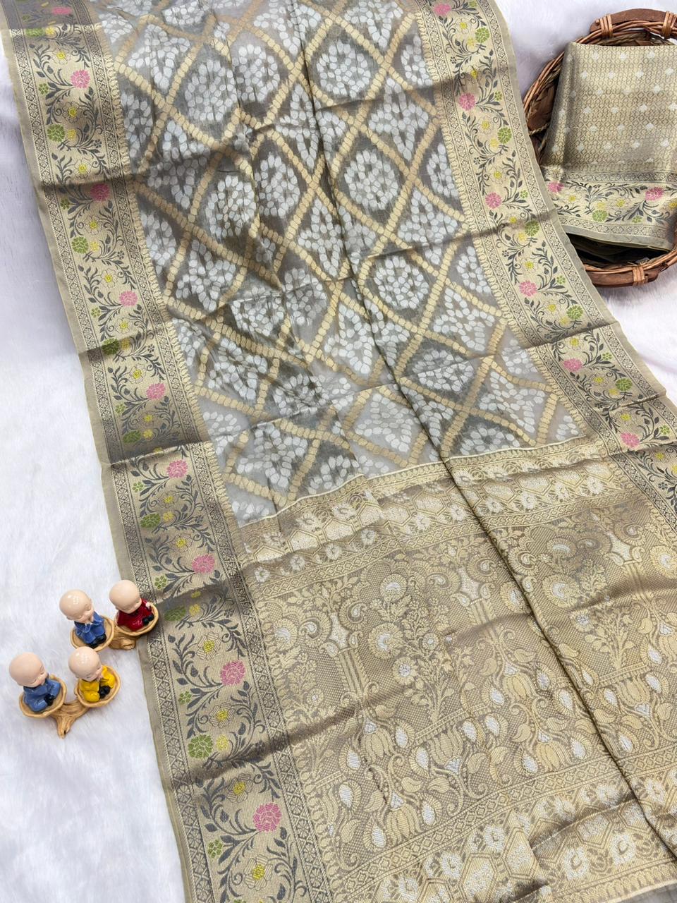 Begie Pure Organza Silk Bandhani Patola Organza Saree Organza Saree Anant Tex Exports Pvt.Ltd..