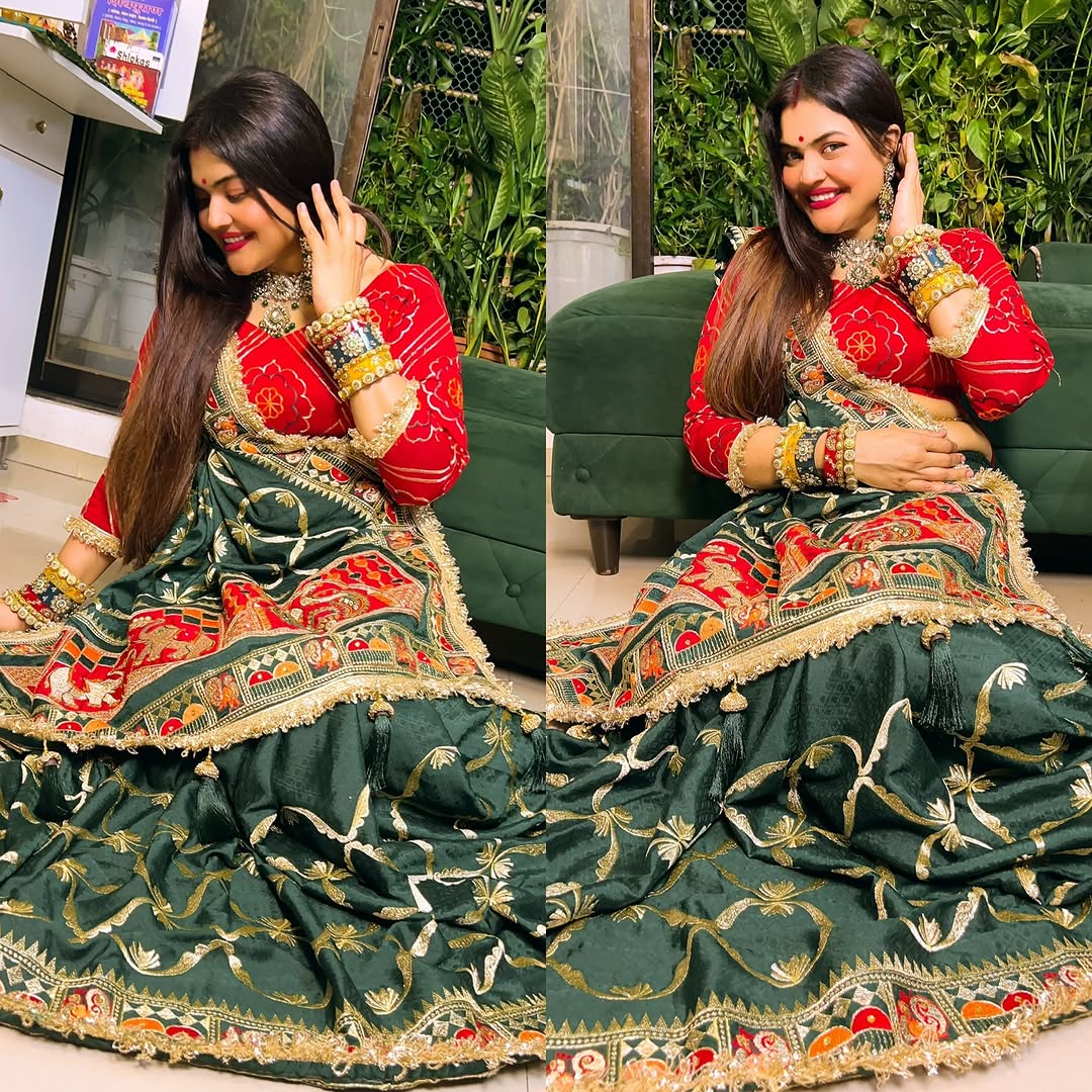 Green Pure Jacquard Soft Silk Traditional Bandhani Saree Panetar Saree Anant Tex Exports Pvt.Ltd..