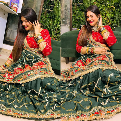Green Pure Jacquard Soft Silk Traditional Bandhani Saree Panetar Saree Anant Tex Exports Pvt.Ltd..