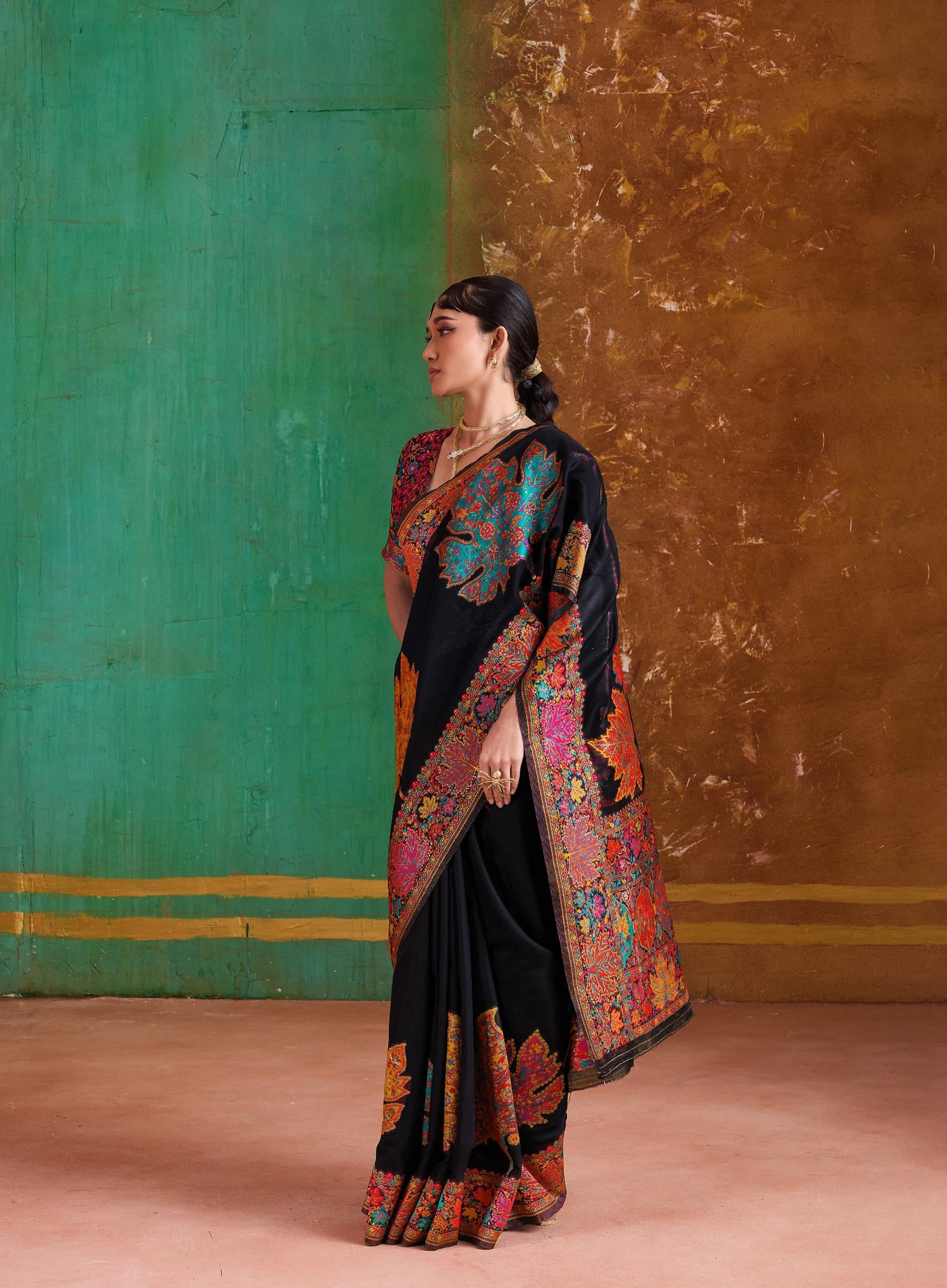 Black Pure Soft Mul Mul Cotton Handloom Weaving Cotton Saree Cotton saree Anant Tex Exports Pvt.Ltd..