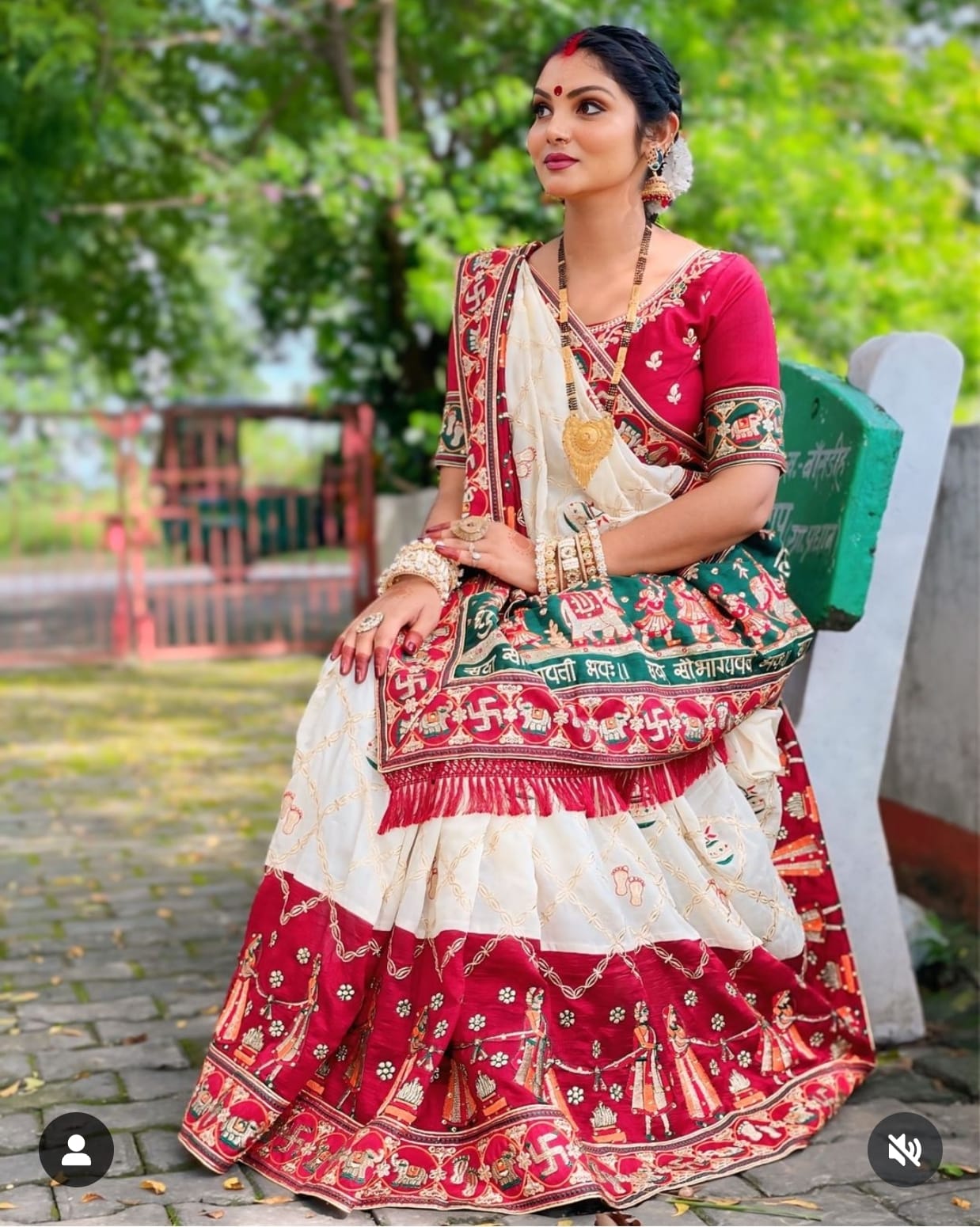 White Pure Heavy Soft Silk Bandhani Gharchola Panetar Saree