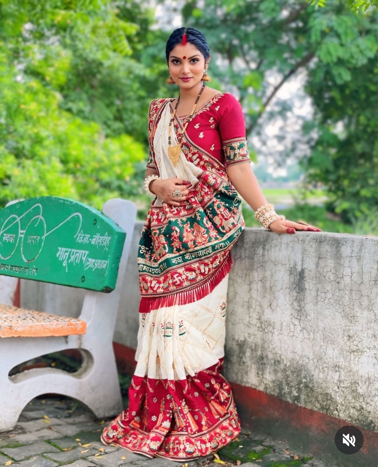 White Pure Heavy Soft Silk Bandhani Gharchola Panetar Saree