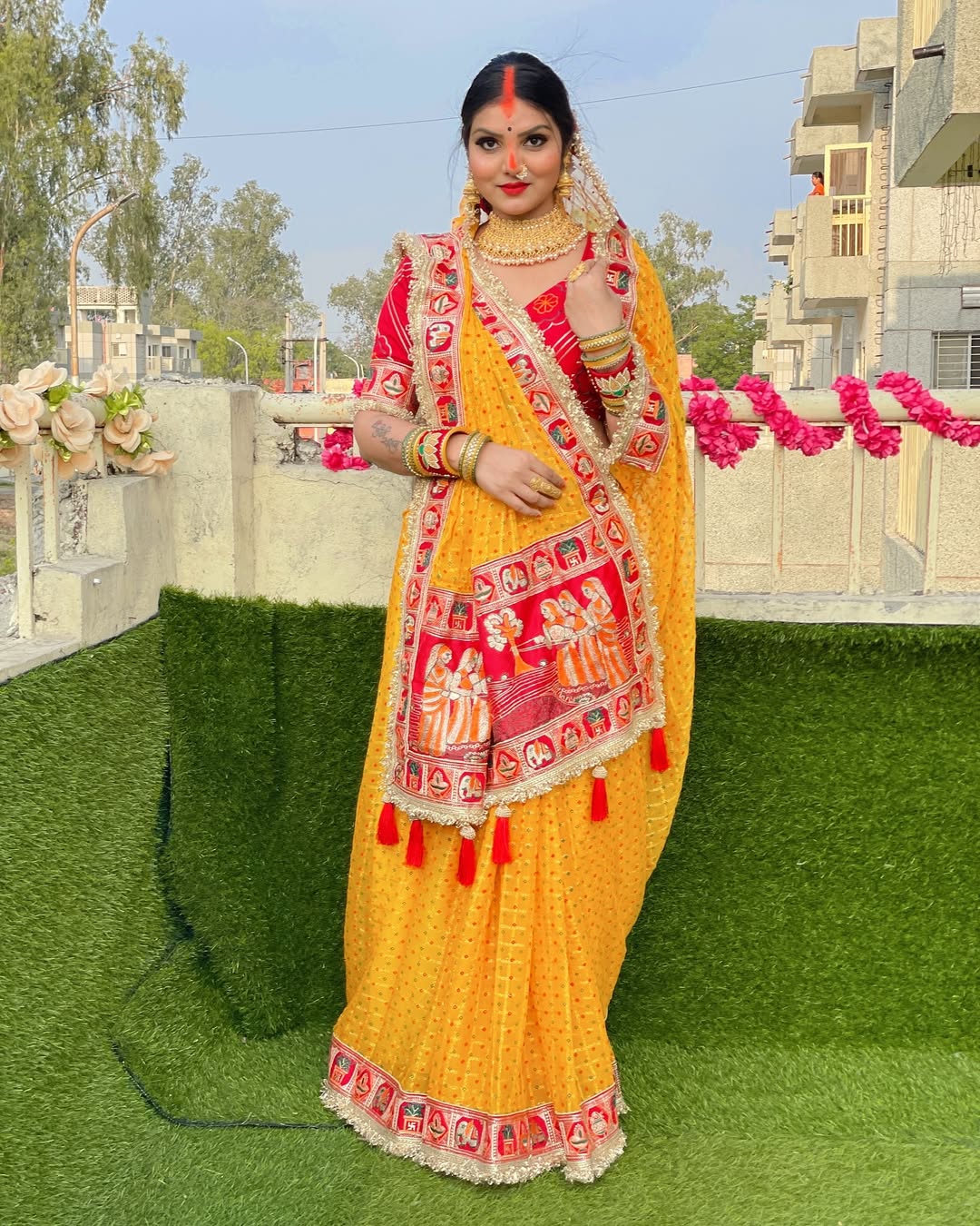 Yellow Pure Heavy Soft Silk Bandhani Gharchola Chex Panetar Saree