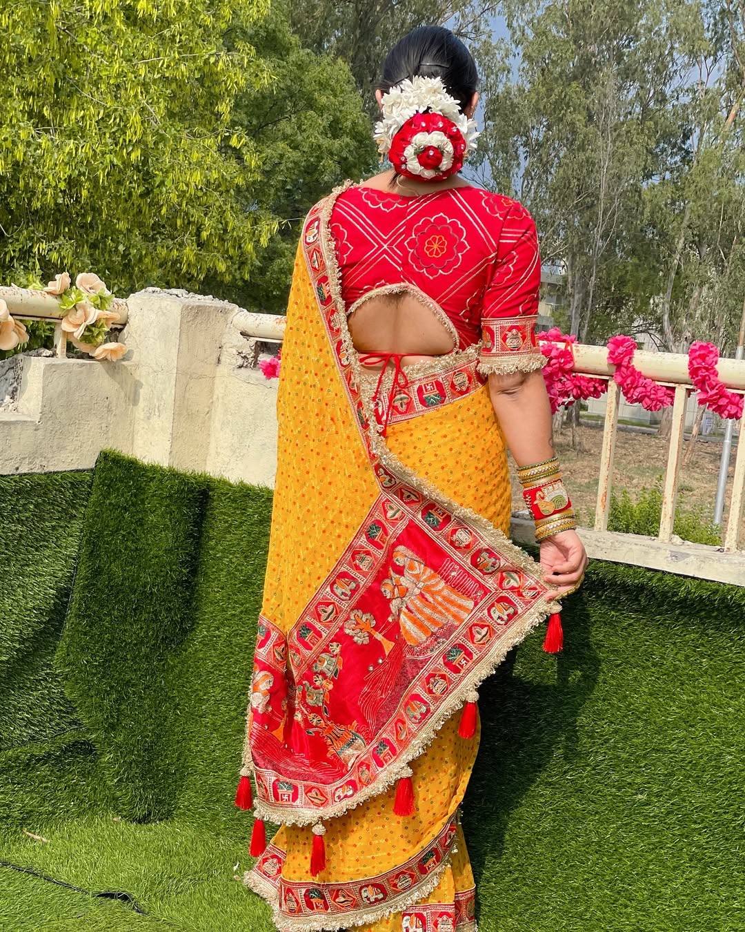 Yellow Pure Heavy Soft Silk Bandhani Gharchola Chex Panetar Saree