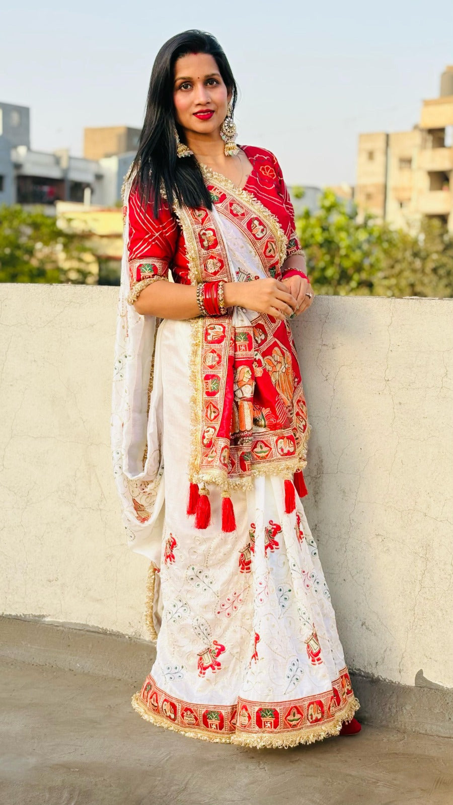 White Pure Heavy Vichitra Silk Bandhani Gharchola Chex Panetar Saree