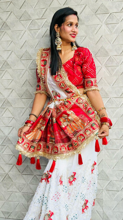 White Pure Heavy Vichitra Silk Bandhani Gharchola Chex Panetar Saree Panetar Saree Anant Tex Exports Pvt.Ltd..