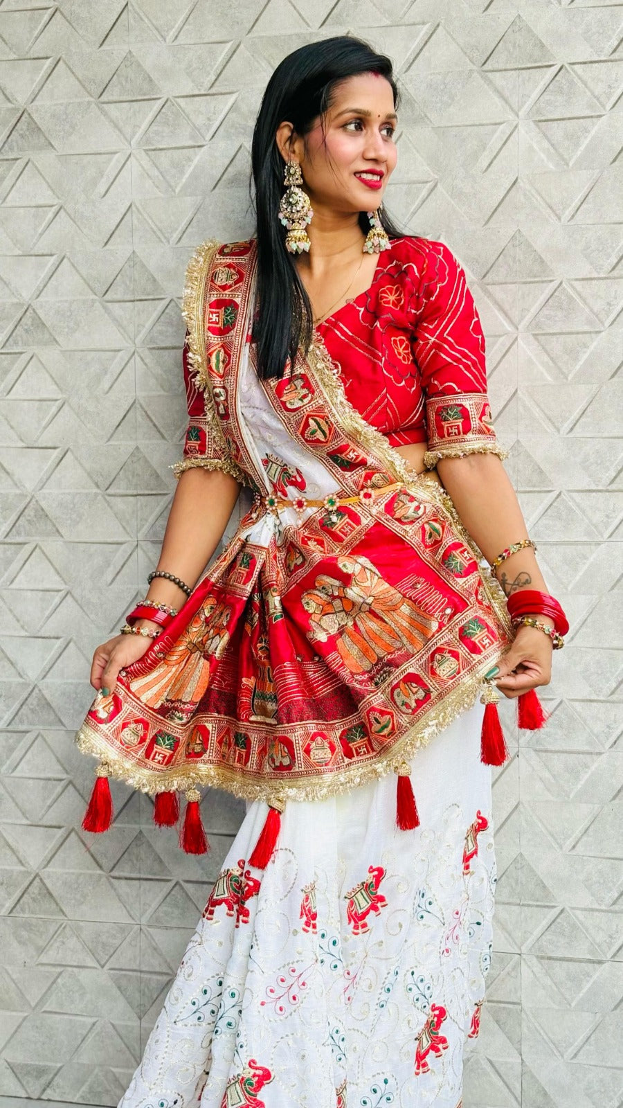 White Pure Heavy Vichitra Silk Bandhani Gharchola Chex Panetar Saree