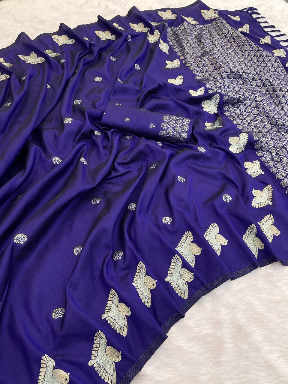 Navy Blue Soft Silk Dual Zari Woven Moonga Silk Saree