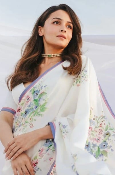 White Printed Japan Satin Floral Print Satin Saree 