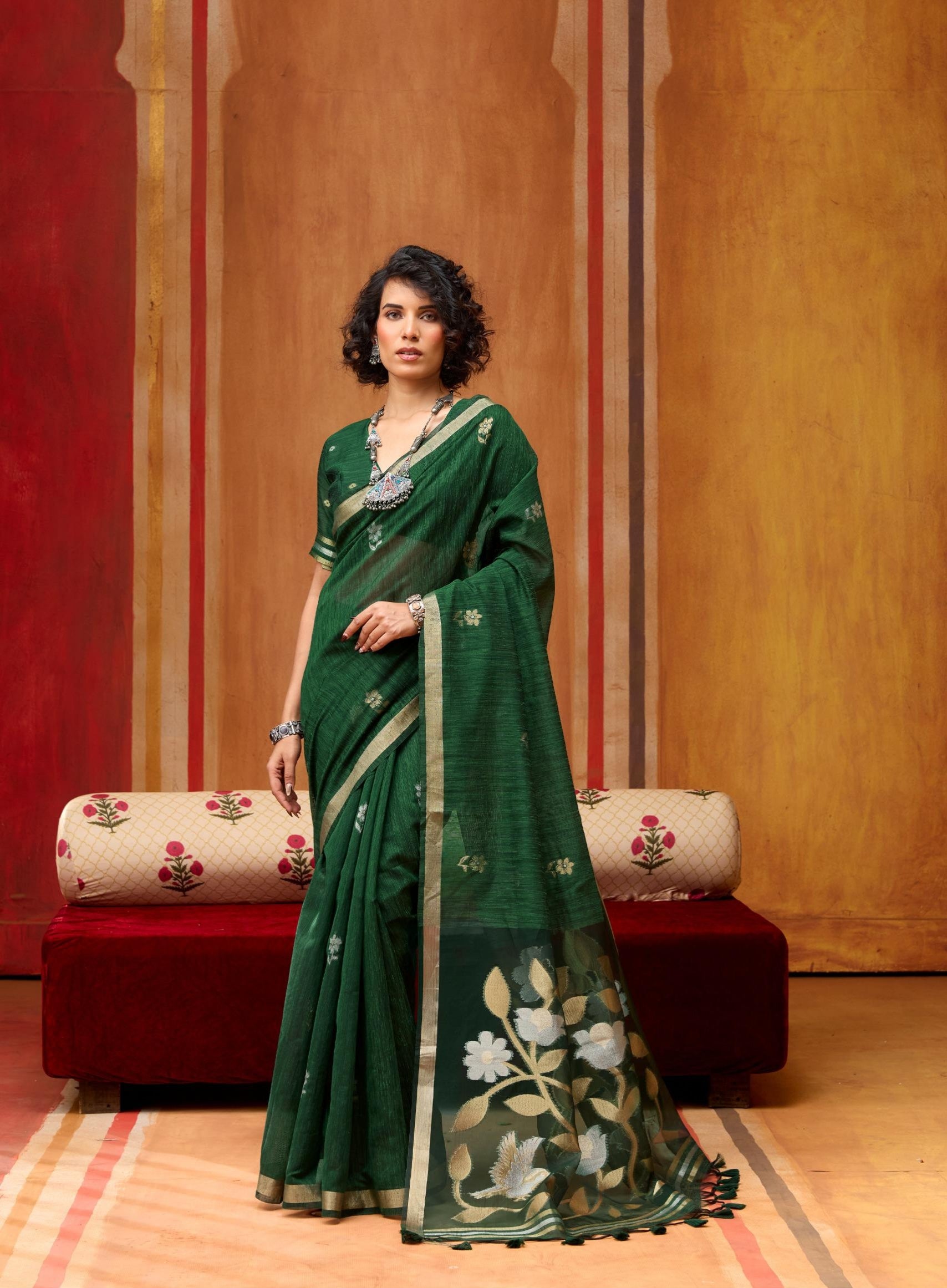 Green Pure Soft Munga Silk Handloom Weaving Saree ##color## Moonga Silk Saree with premium fabric and embroidery